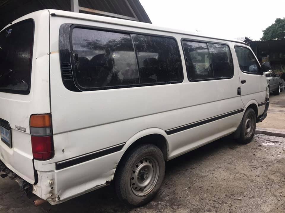 Toyota​ Hiace 3.0​ ปี 1999