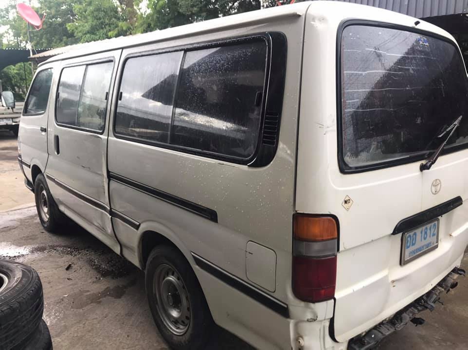 Toyota​ Hiace 3.0​ ปี 1999