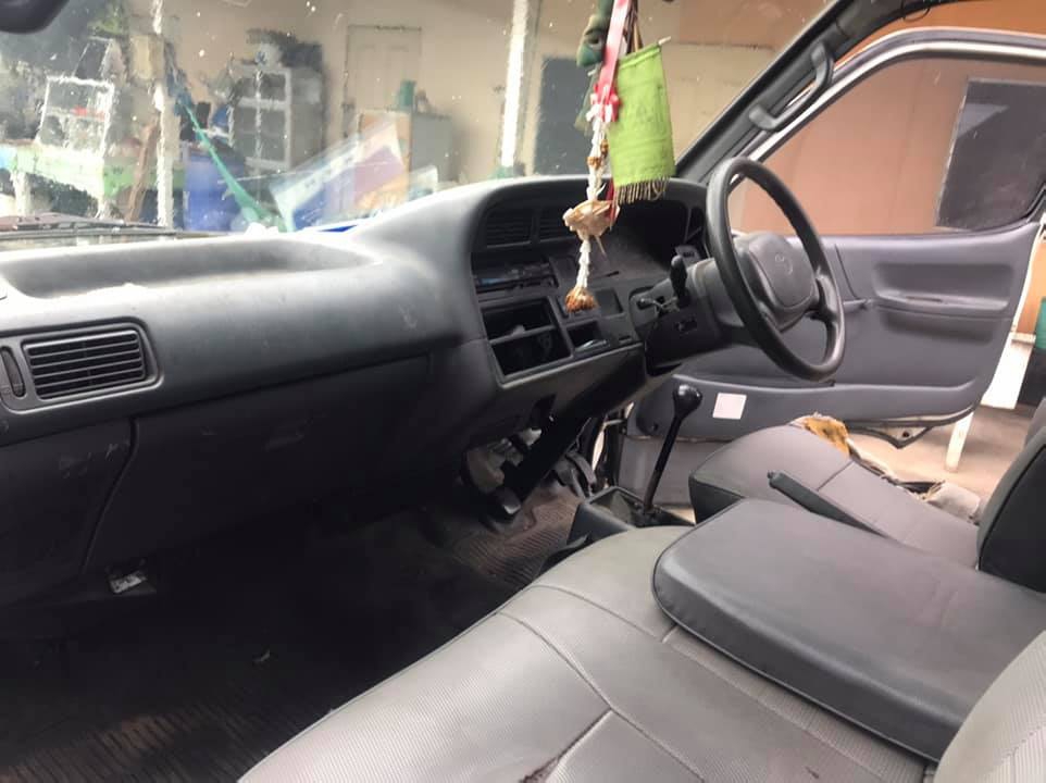 Toyota​ Hiace 3.0​ ปี 1999