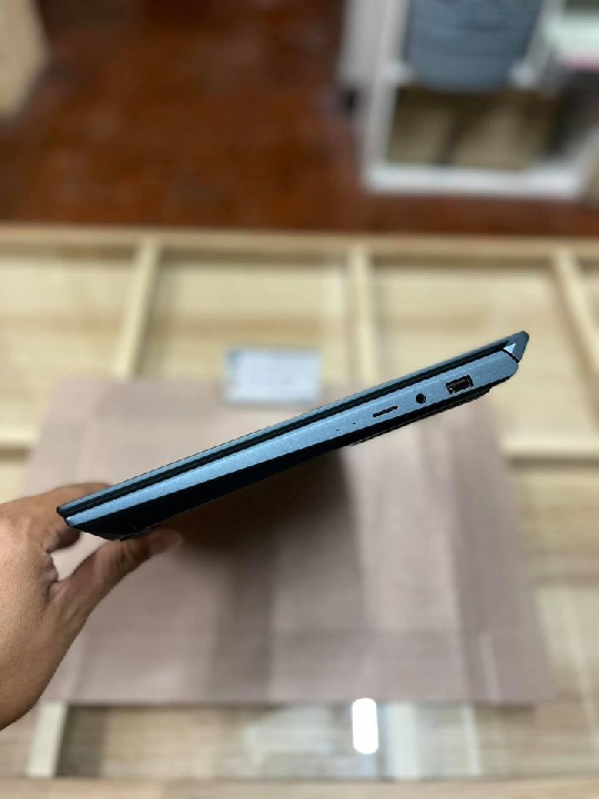 Notebook ASUS ZENBOOK 2จอ ล้ำๆ