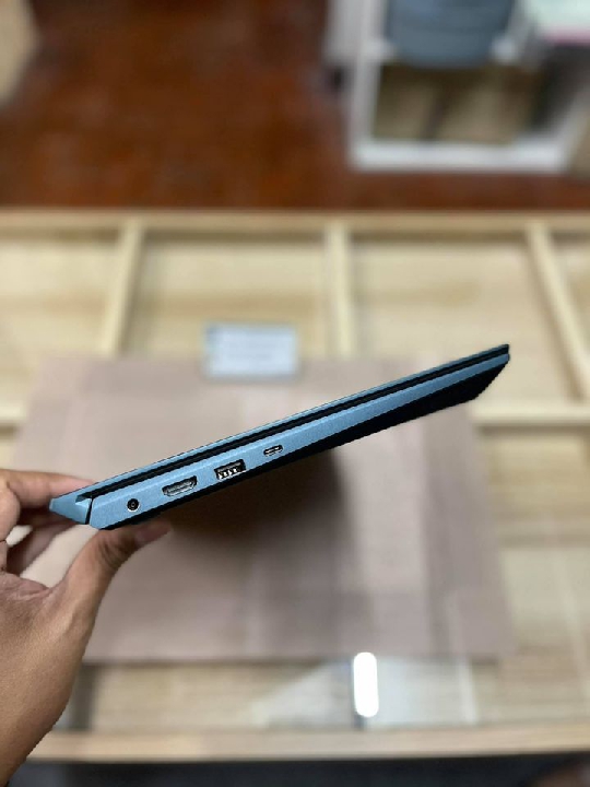 Notebook ASUS ZENBOOK 2จอ ล้ำๆ