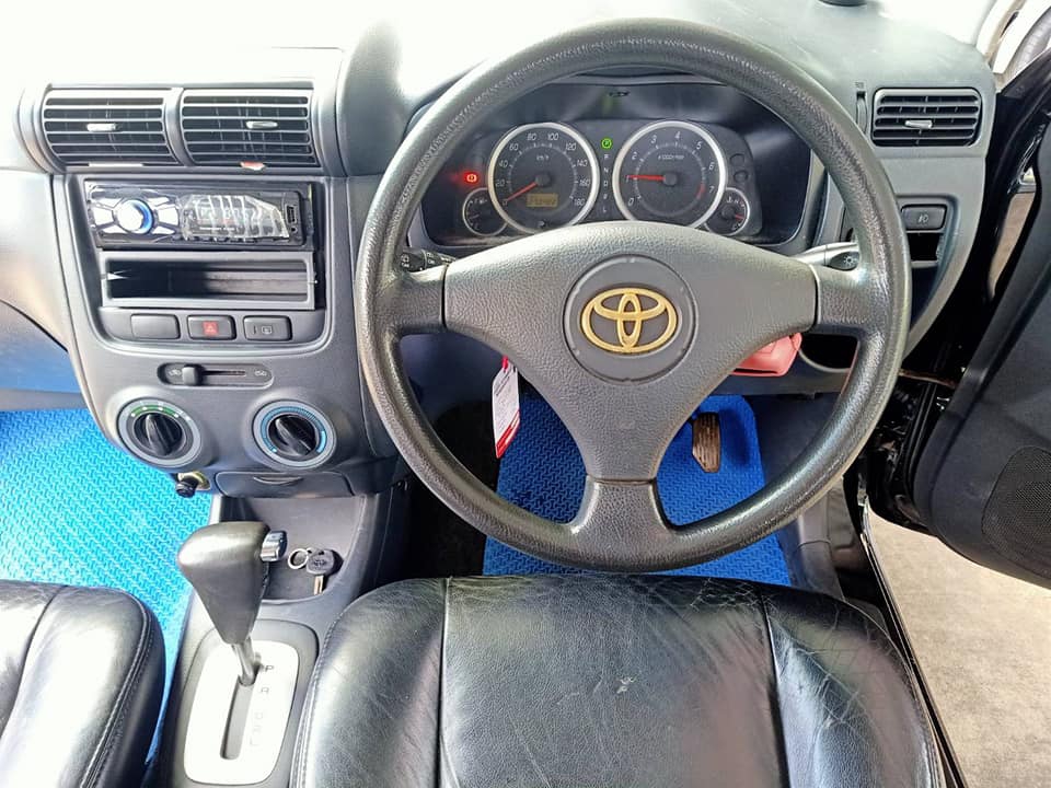 TOYOTA AVANZA 1.3 AUTO ปี2005