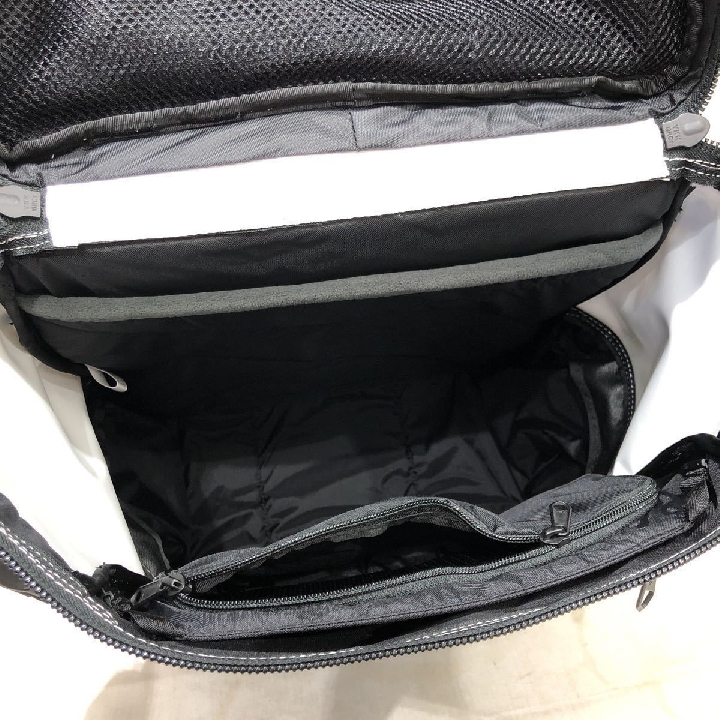 กระเป๋าเป้  The North Face White