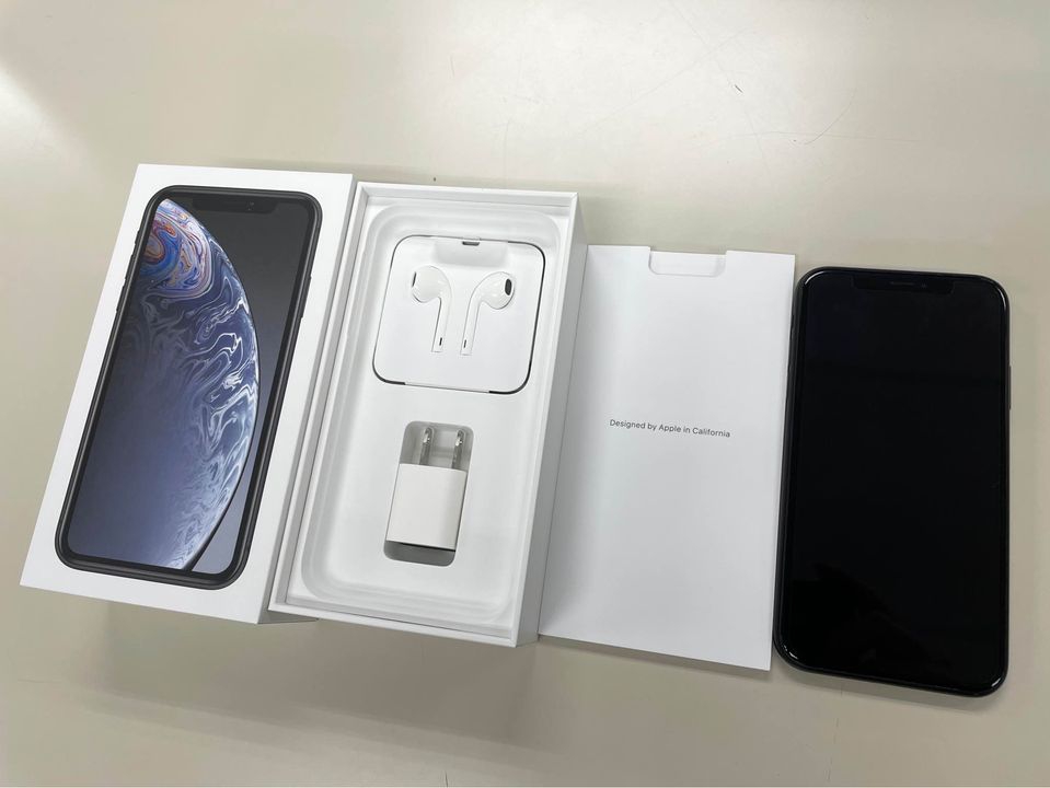 iPhone XR black 128GB