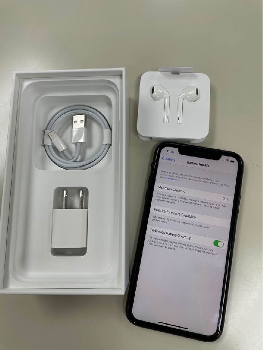 iPhone XR black 128GB