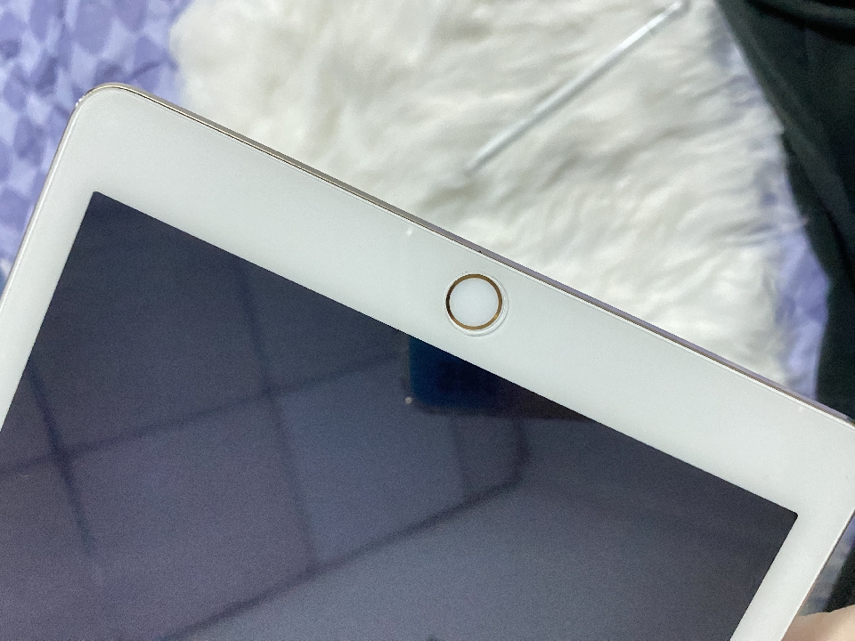 iPad air 2 wifi+cellular 32 GB มือสองสภาพใหม่