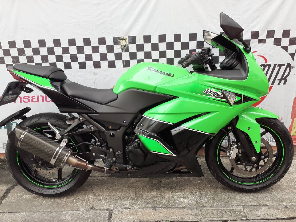 ขาย/แลก/เทิร์น Ninja250r ตัวโฉมแรก ธ.ค.53 สีเขียวสีเดิมๆ รถสวยใช้น้อยมาก ป้ายกทม.ใช้แค่ในกทม.