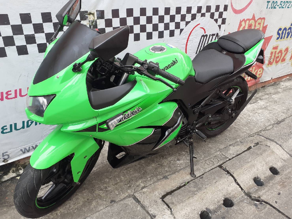 ขาย/แลก/เทิร์น Ninja250r ตัวโฉมแรก ธ.ค.53 สีเขียวสีเดิมๆ รถสวยใช้น้อยมาก ป้ายกทม.ใช้แค่ในกทม.