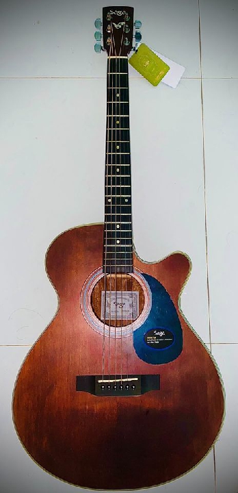 ** กีต้าร์โปร่ง **  SAGA - SA700CR (Topsolid) !!!ร้อนนน!!!