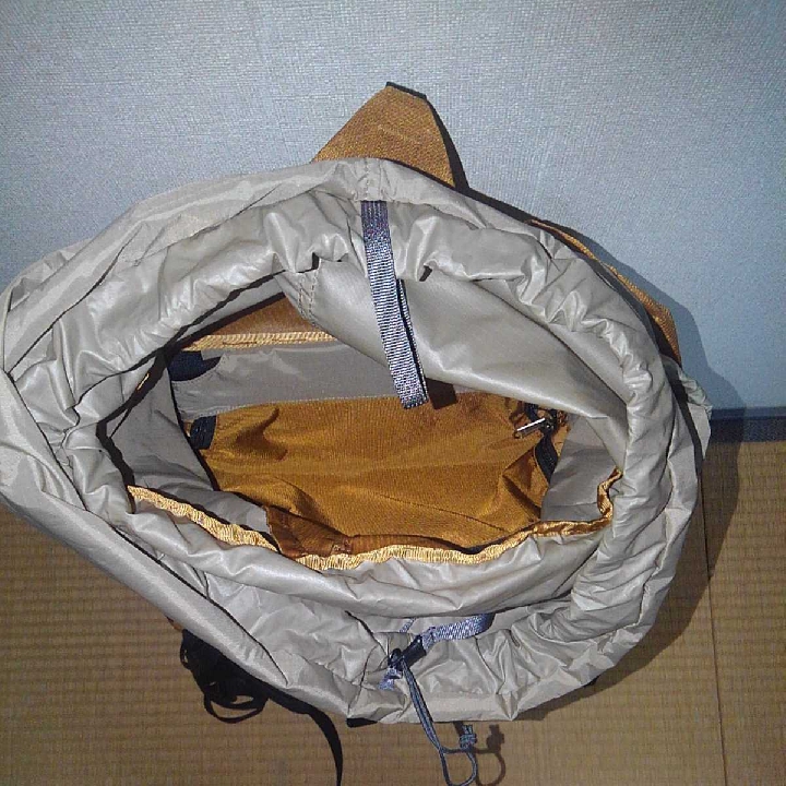 กระเป๋าสะพาย Chugatch THE NORTH FACE 45
