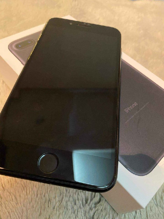 7plus black 32gb. TH