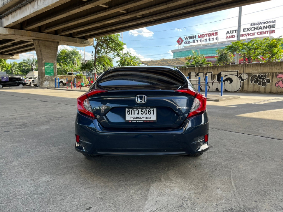 ฟรีดาวน์ Honda CIVIC FC 1.8 EL AT ปี 2017