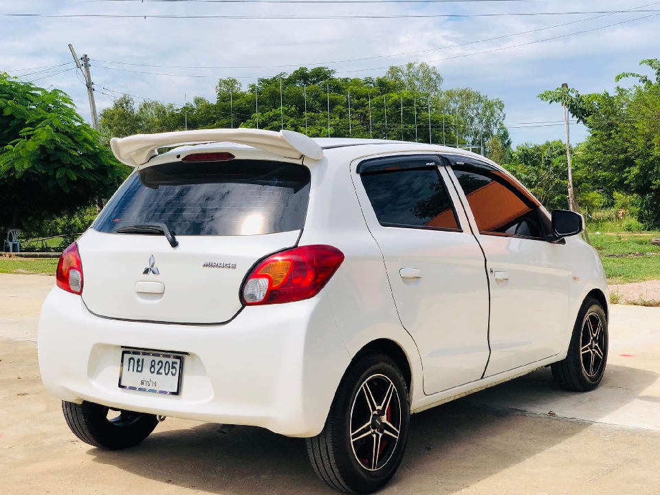 MITSUBISHI MIRAGE 1.2 Eco  ปี 2013 ตัวประหยัดน้ำมัน เกียร์ธรรมดา รุ่น 5ประตู
