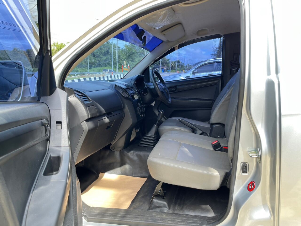 ISUZU  D-max SPARK  1.9 S Ddi MT 2019