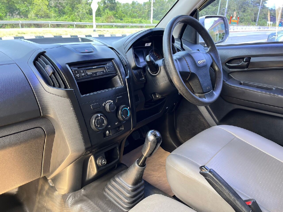 ISUZU  D-max SPARK  1.9 S Ddi MT 2019