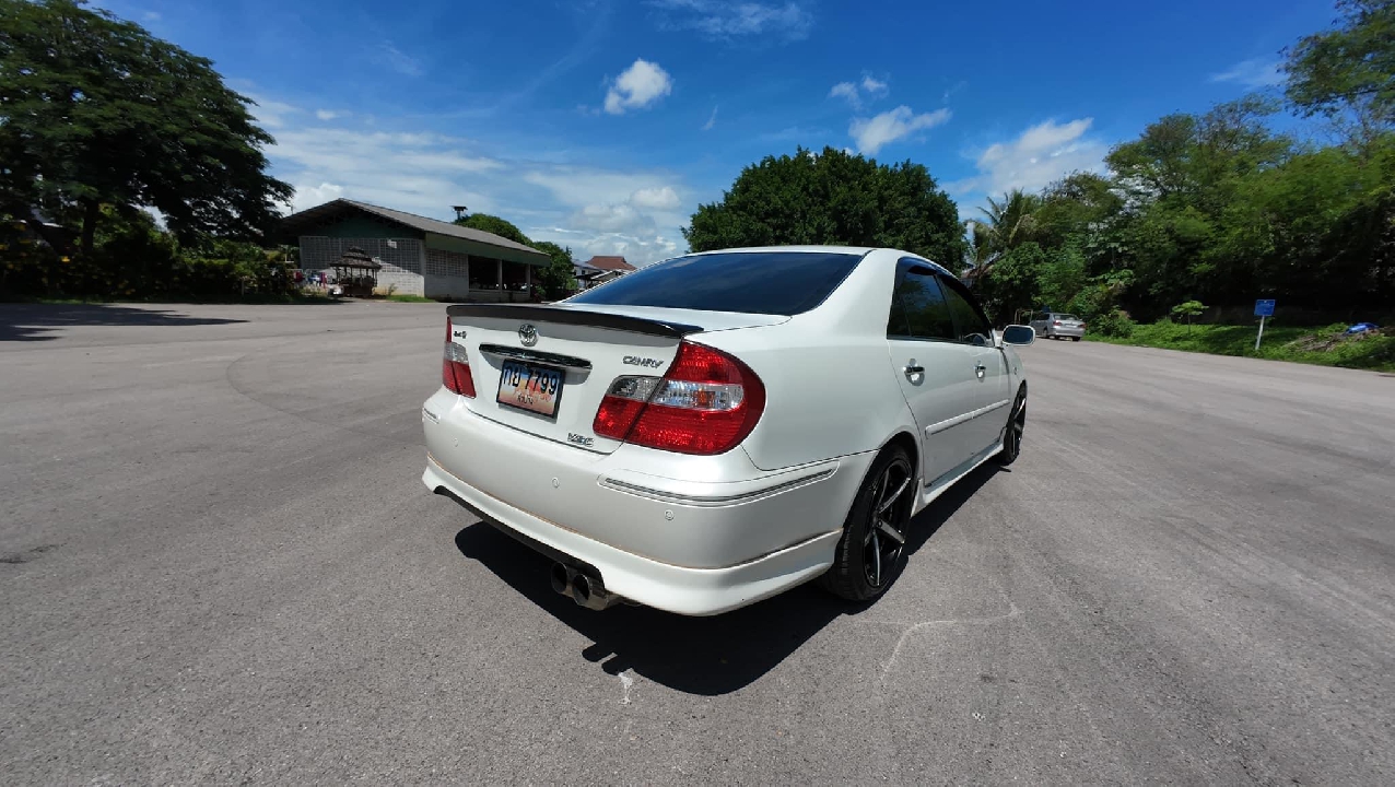 รถหรูอดีตราคาหลักล้าน รถออกห้างโตโยต้าลำปาง ต้องคันนี้ โตโยต้า คัมรี่ Toyota Camry