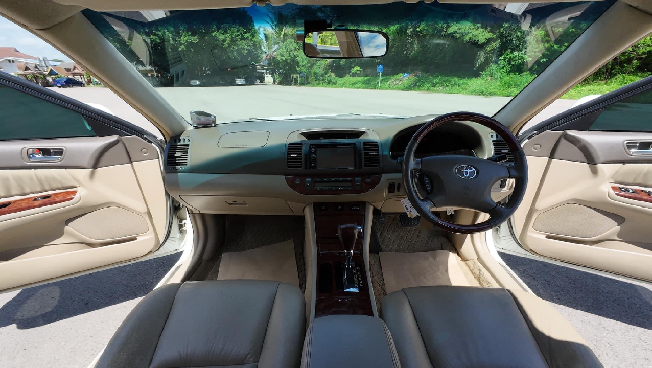 รถหรูอดีตราคาหลักล้าน รถออกห้างโตโยต้าลำปาง ต้องคันนี้ โตโยต้า คัมรี่ Toyota Camry
