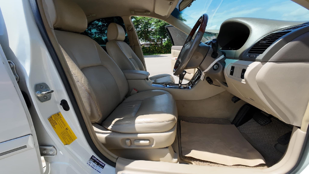 รถหรูอดีตราคาหลักล้าน รถออกห้างโตโยต้าลำปาง ต้องคันนี้ โตโยต้า คัมรี่ Toyota Camry