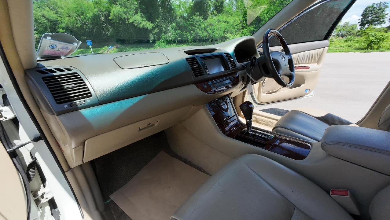 รถหรูอดีตราคาหลักล้าน รถออกห้างโตโยต้าลำปาง ต้องคันนี้ โตโยต้า คัมรี่ Toyota Camry