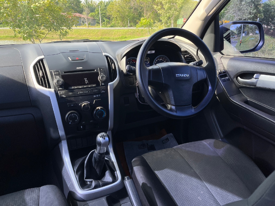 ISUZU D-MAX 1.9 Ddi L MT  2017