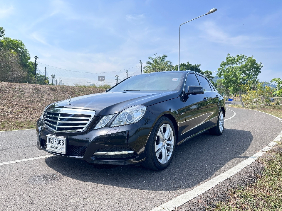 BENZ E-CLASS  E250 1.8 CGI โฉม W212 AT 2013