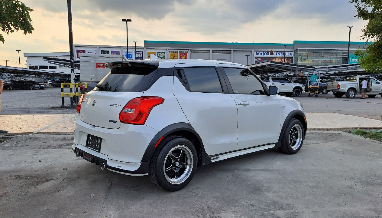 Suzuki Swift 1.2 GL Plus รองTop เกียร์ออโต้ ปี 2021