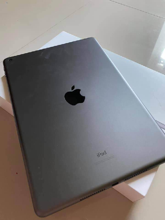 iPad gen 8 32GB