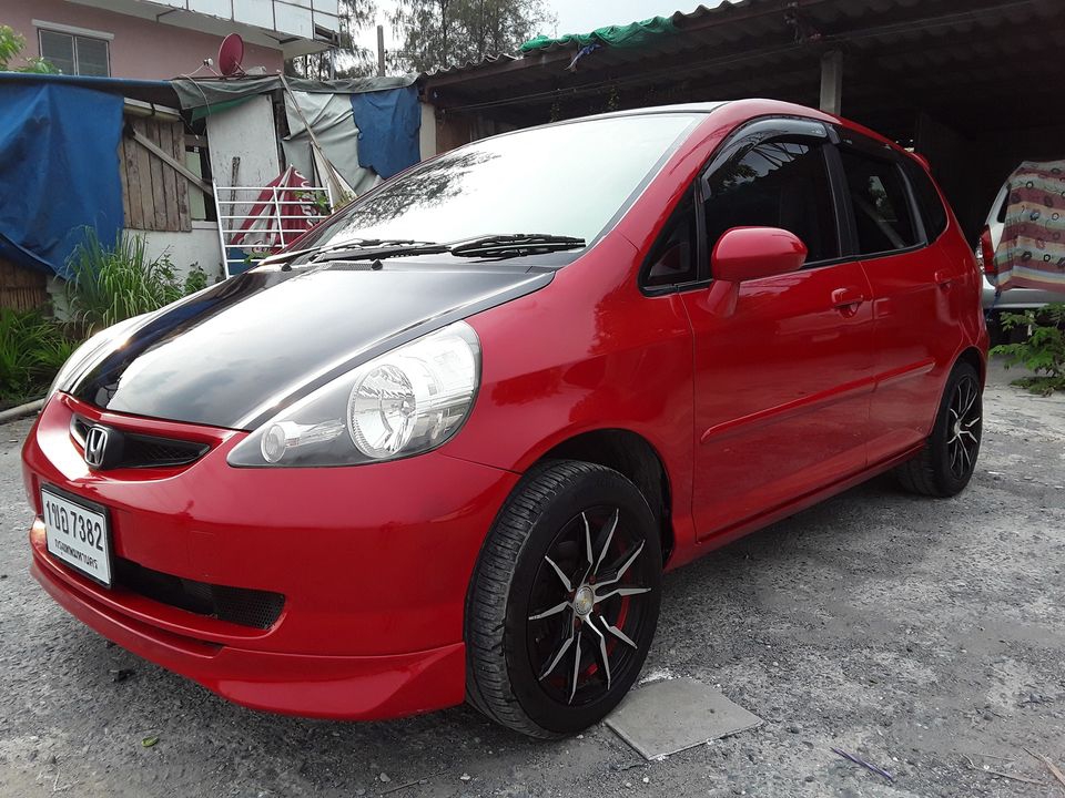 รถ Honda jazz ปี 2005