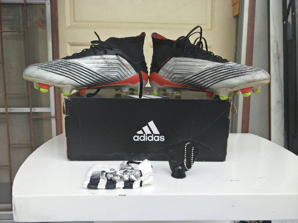 รองเท้าสตั๊ด Adidas 19.1 SG 40.5 255 สภาพเยี่ยมๆ อุปกรณ์พร้อมตามรูป