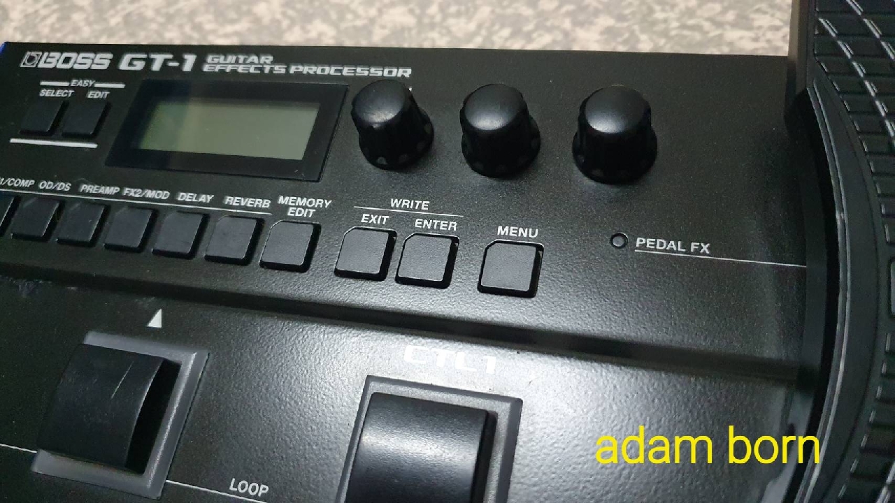 *ขายครับผม! Boss GT1 สภาพดี ใช้งานได้ปรกติ มีadapter และกล่องคุ่ตัวให้ครับ