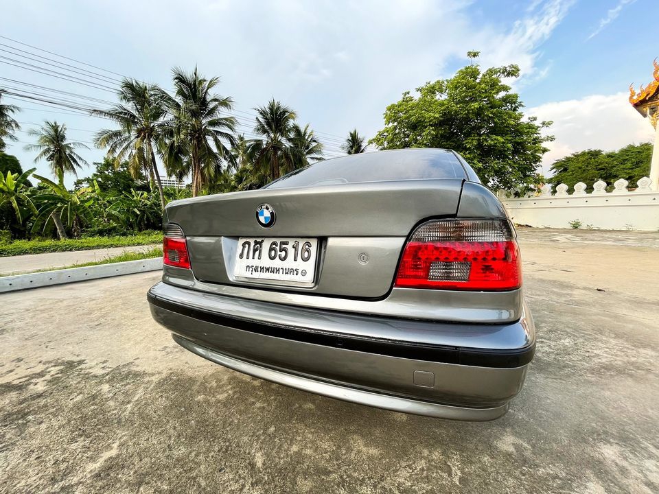 Bmw E39 523i ปี2001