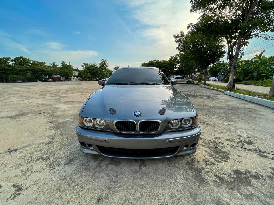 Bmw E39 523i ปี2001