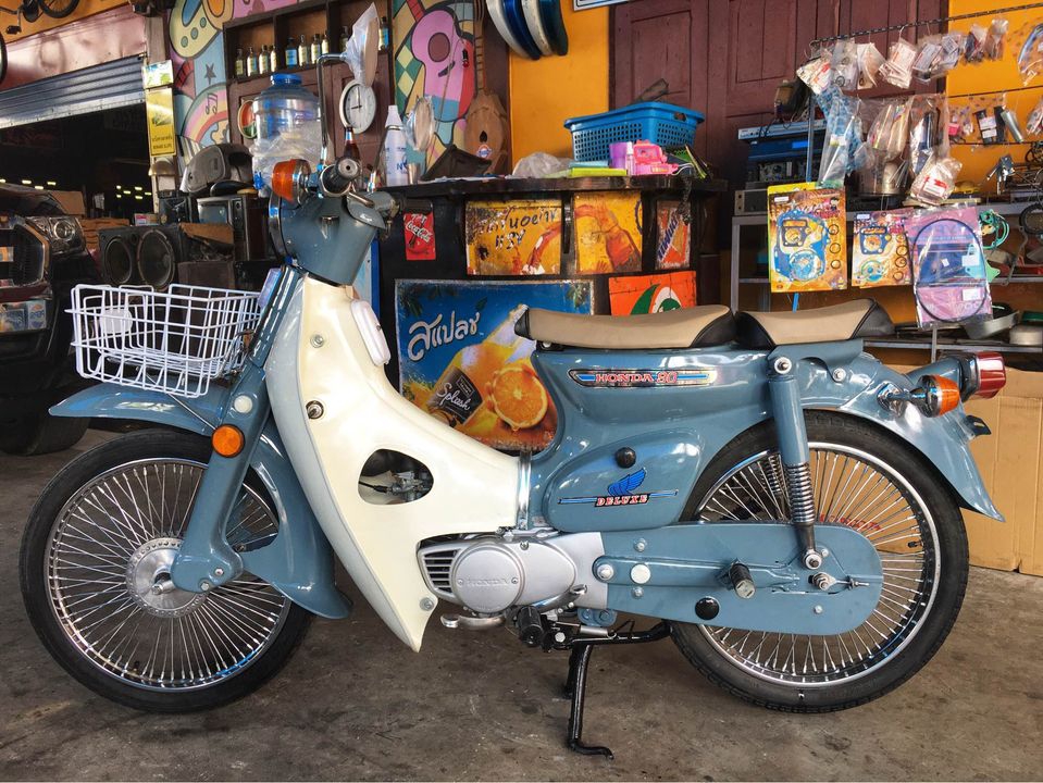 Honda c คลาสสิค วินเทจสไตล์