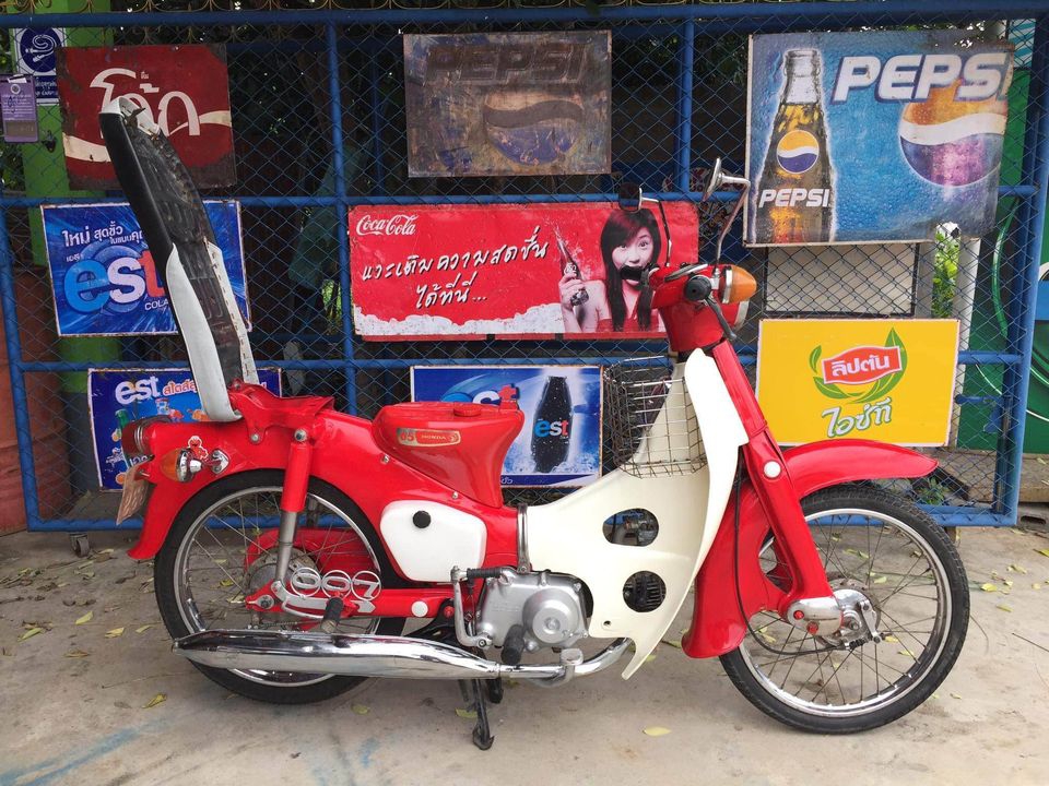 Honda c คลาสสิค วินเทจสไตล์