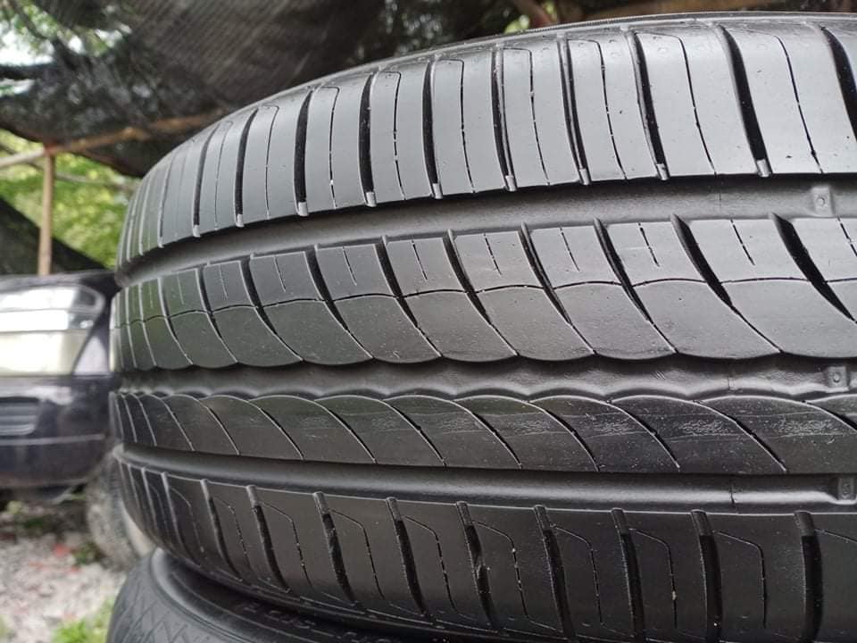 Pirelli 215/55/17 ปี 20