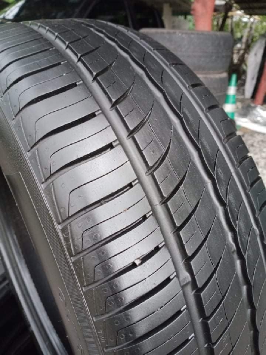 Pirelli 215/55/17 ปี 20