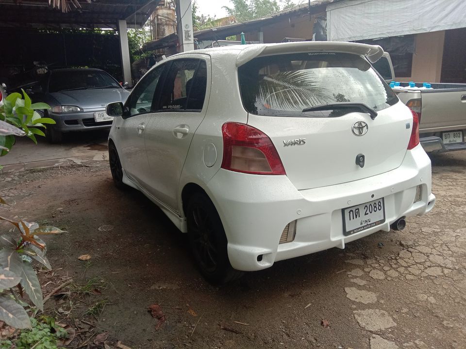 toyota yaris E ปี 51