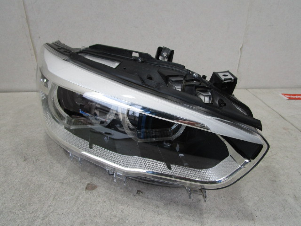 ชุดไฟหน้าขวา LED ของแท้ BMW Series 1 F20 / F21 LCI