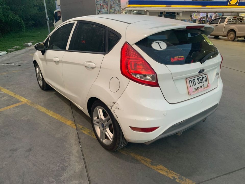 ford fiesta 1.6 s ปี 2011