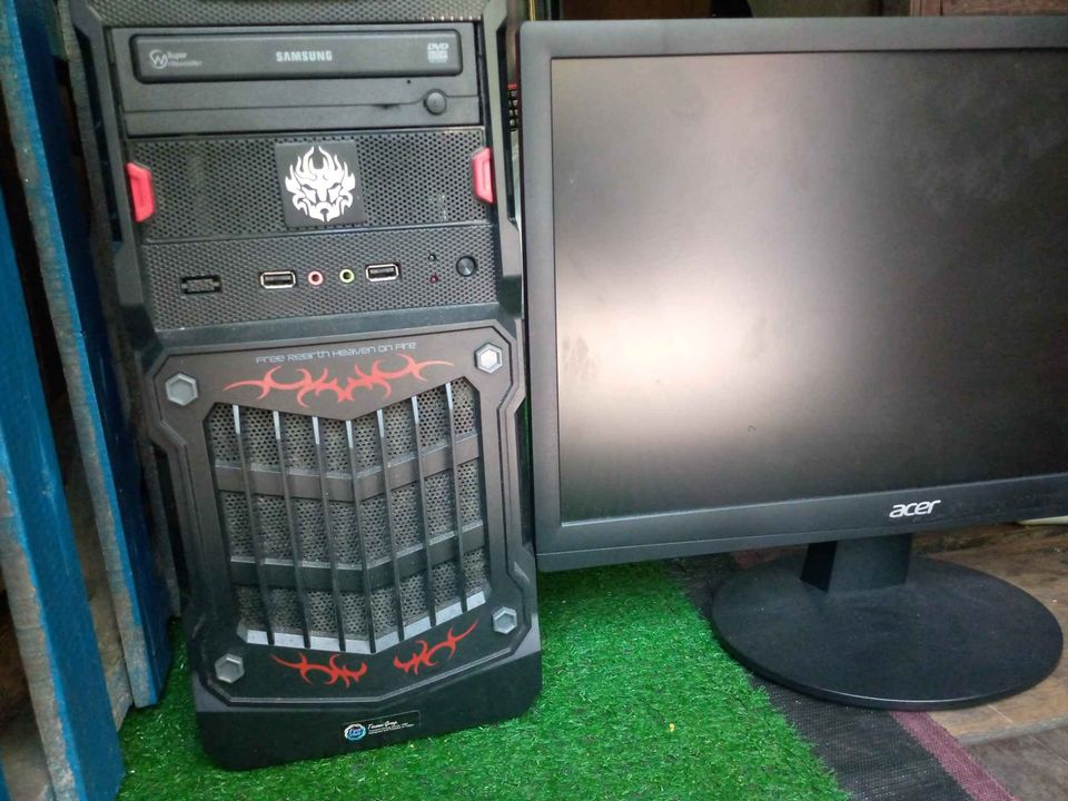 ขายคอมเล่นเกมส core I3เจน4พร้อมจอled19นิ้วสภาพนางฟ้า