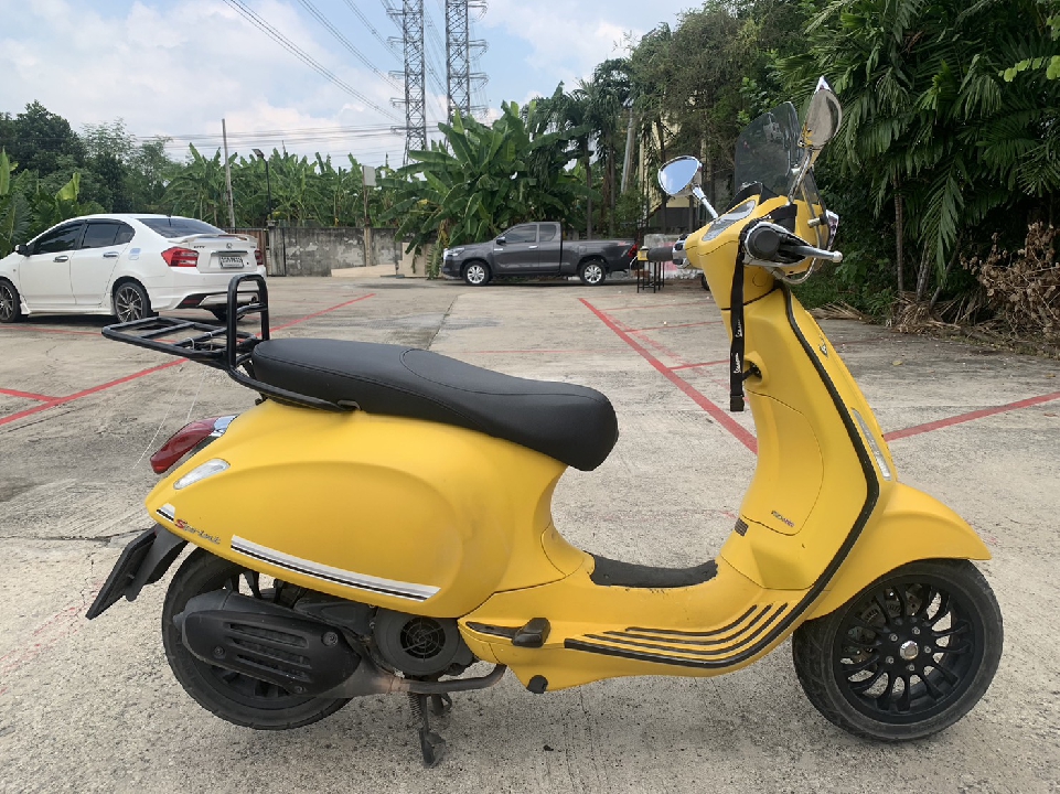 Vespa Sprint 150 i-get abs limited edition เหลืองด้านสีจากศูนย์ ปี2018