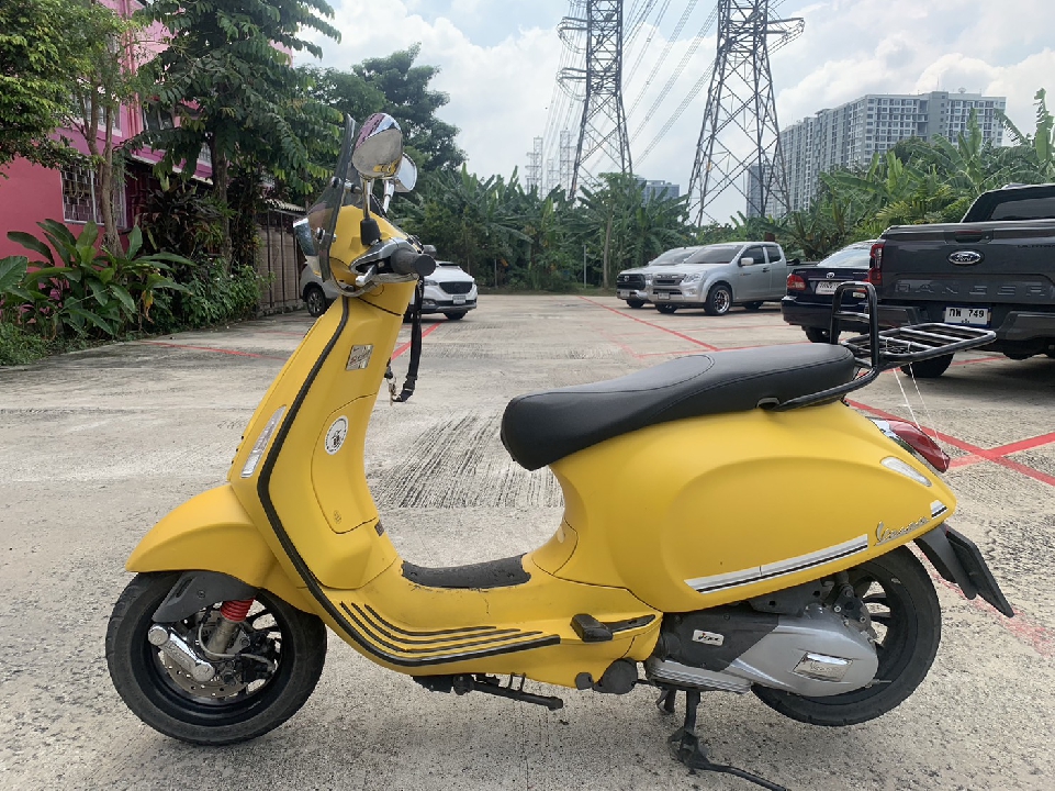 Vespa Sprint 150 i-get abs limited edition เหลืองด้านสีจากศูนย์ ปี2018