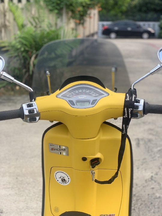 Vespa Sprint 150 i-get abs limited edition เหลืองด้านสีจากศูนย์ ปี2018