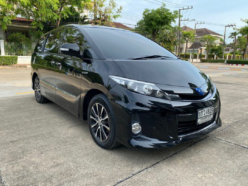 Toyota  Estima ปี 2013