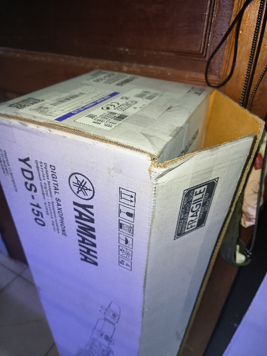 Yamaha digital saxophone yds-150