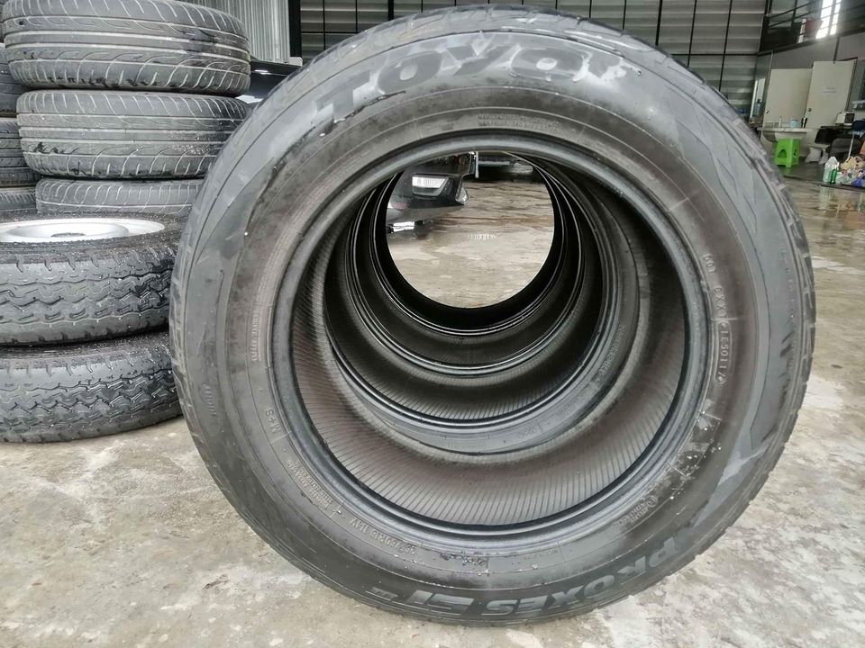 ยาง​ Toyo ปี17​ 265/60​/18​ ตามสภาพ