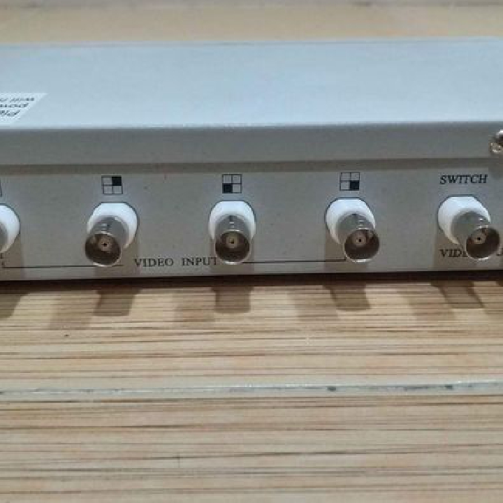 เครื่องวงจรปิด AVC703 Color Quad 4CH