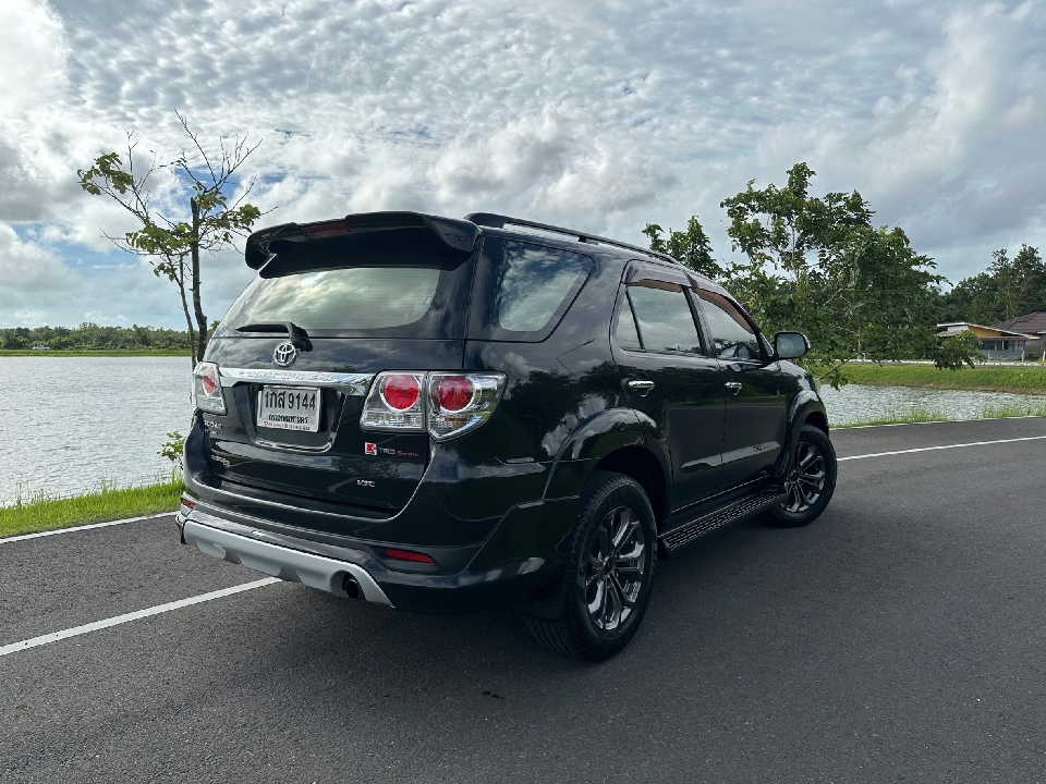 Toyota Fortuner  3.0 TRD Sportivo 4WD AT 2013