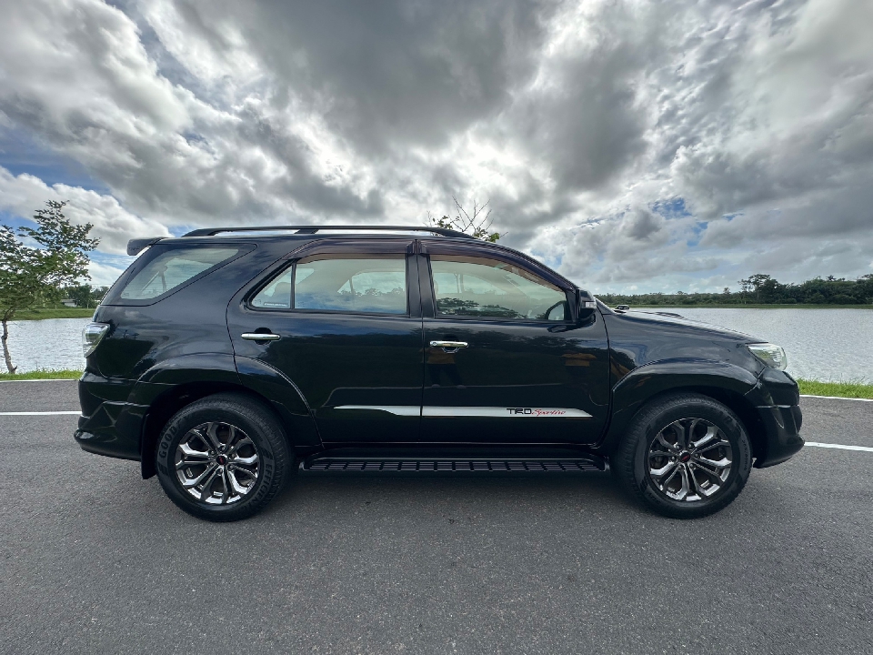 Toyota Fortuner  3.0 TRD Sportivo 4WD AT 2013