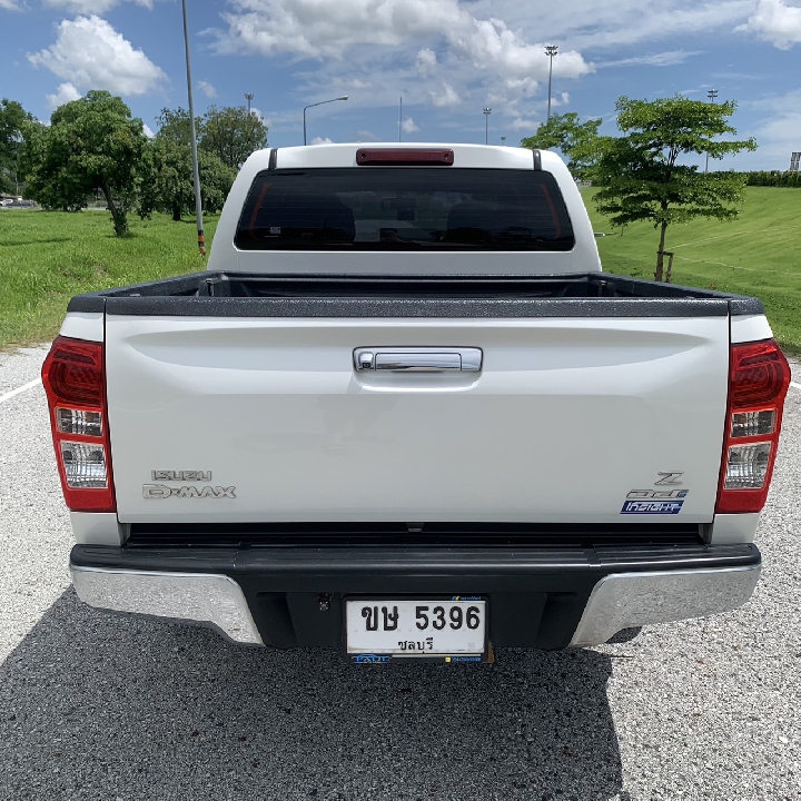 ISUZU D-Max Hi-Lander 4ประตู 1.9 Ddi Z DVD 2016